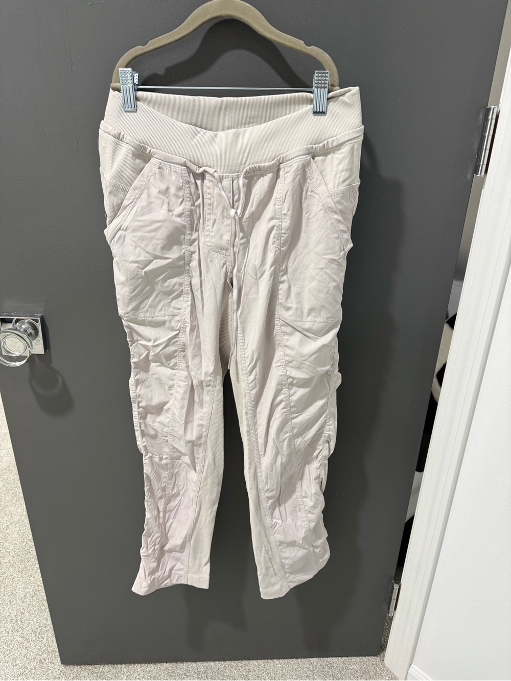 Lululemon Athletica Women's Light Beige Drawstring Cargo Pants Size 6